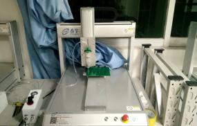 PCB板電子元器件涂硅膠-香芋機(jī)電