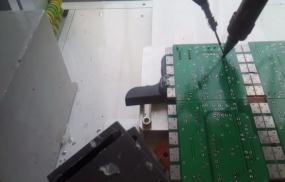 線(xiàn)路板焊錫-香芋機(jī)電